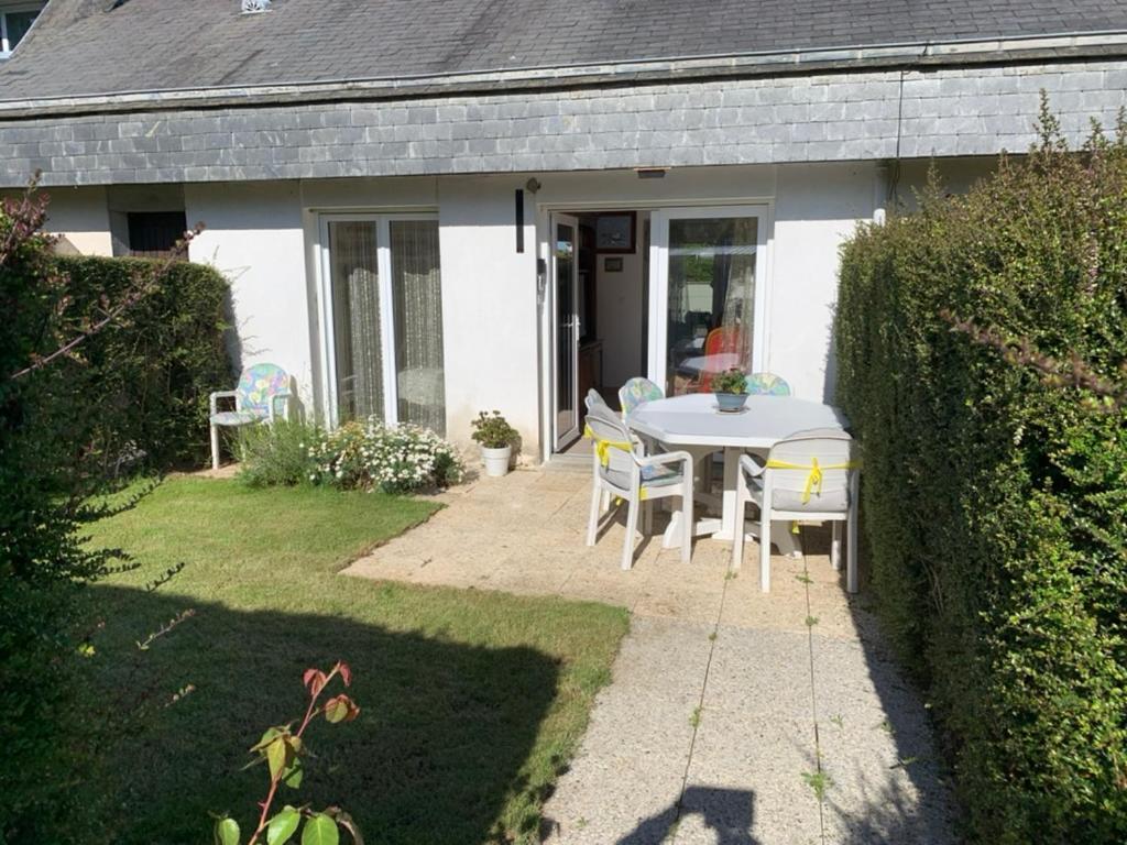 Residence Les Jardins De Courseulles F3 エクステリア 写真